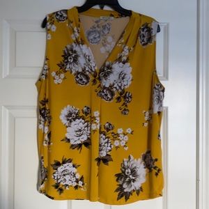 Sleeveless beacon blouse